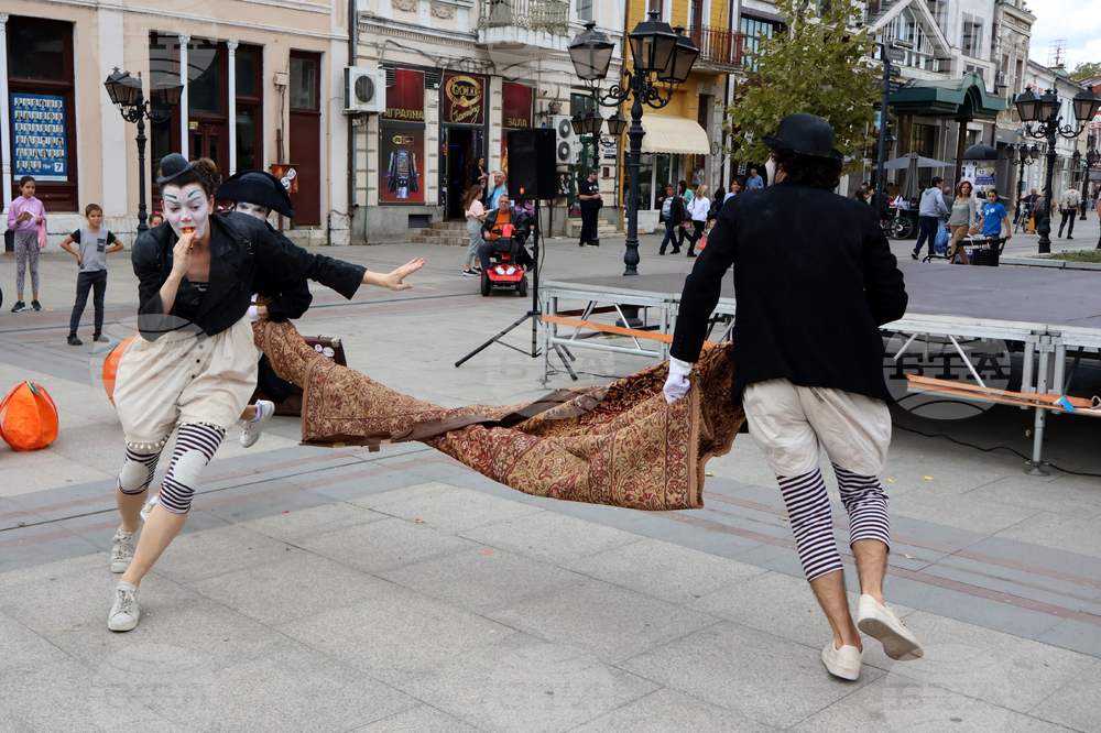 Видин - уличен спектакъл-клоунада - “Портокалите или любовта към…”