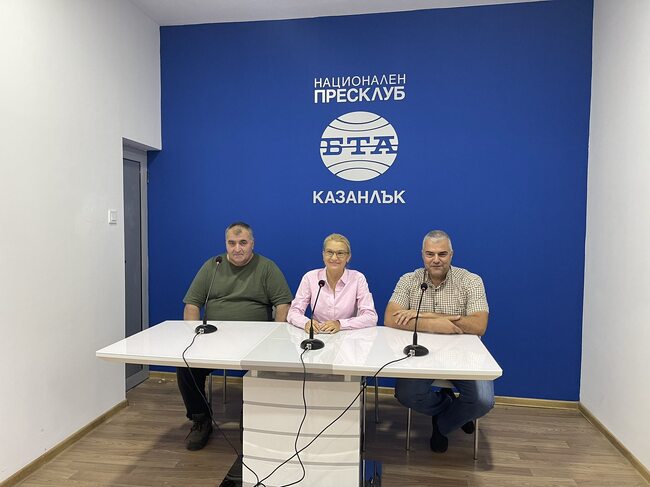 Пресконференция на коалиция "Левицата!" в Казанлък