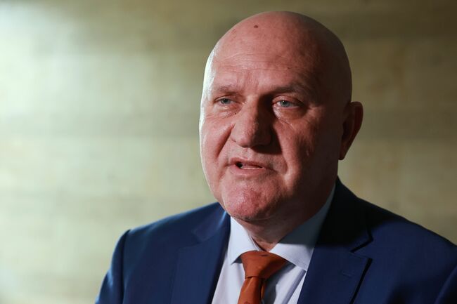 В понеделник Галин Цоков и експерти на образователното министерство ще обсъдят нуждата от подкрепа на учители, директори и училища след случая в с. Крушовица