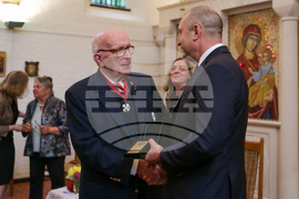 Германия - Румен Радев - проф. д-р Герд-Винанд Имайер - почетен знак