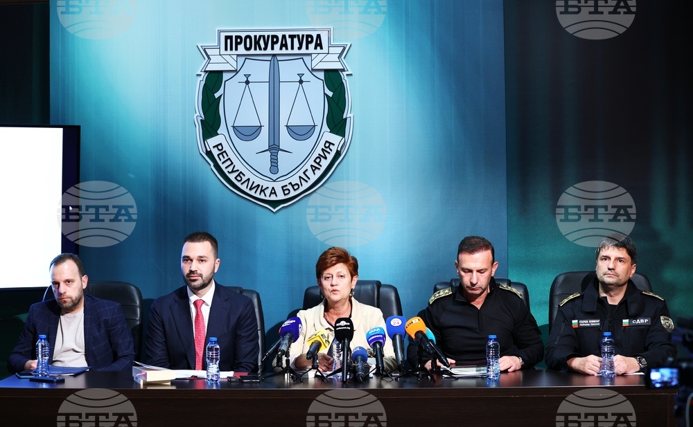 Разбиха престъпна група за разпространение на наркотици