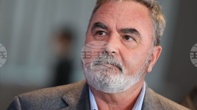 Пикът на грипа ще бъде до края на януари, каза главният здравен инспектор доц. Ангел Кунчев