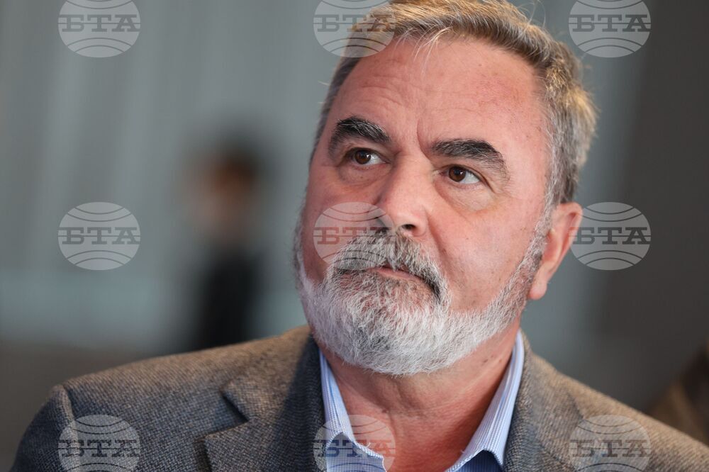 Пикът на грипа ще бъде до края на януари, каза главният здравен инспектор доц. Ангел Кунчев