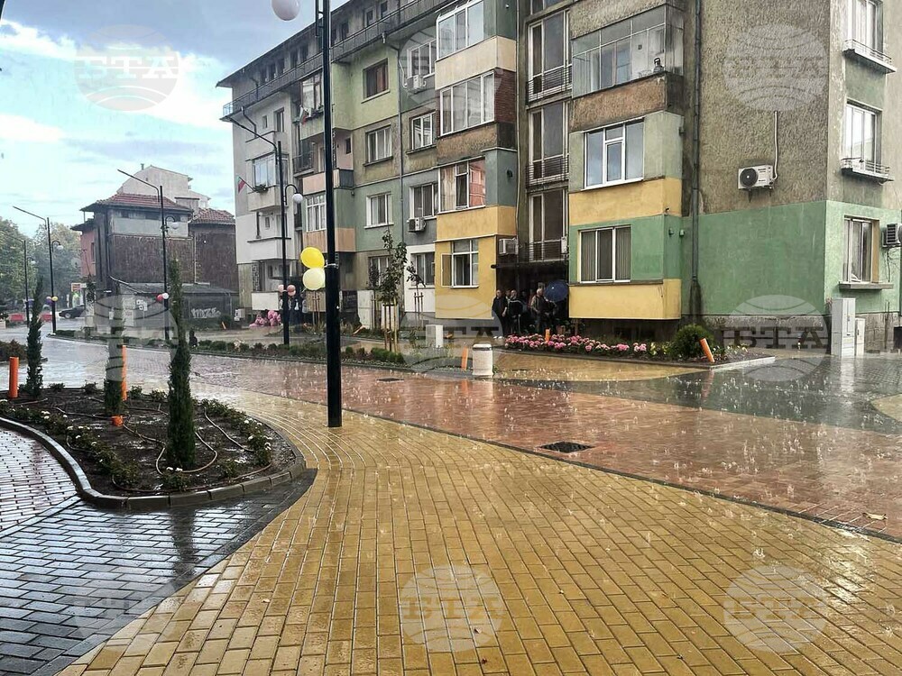 В Казанлък беше официално открито продължението на пешеходната зона в централната част