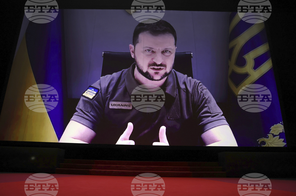 Кинофестивалът в Кан ще изрази подкрепа за Украйна със специална програма при откриването си