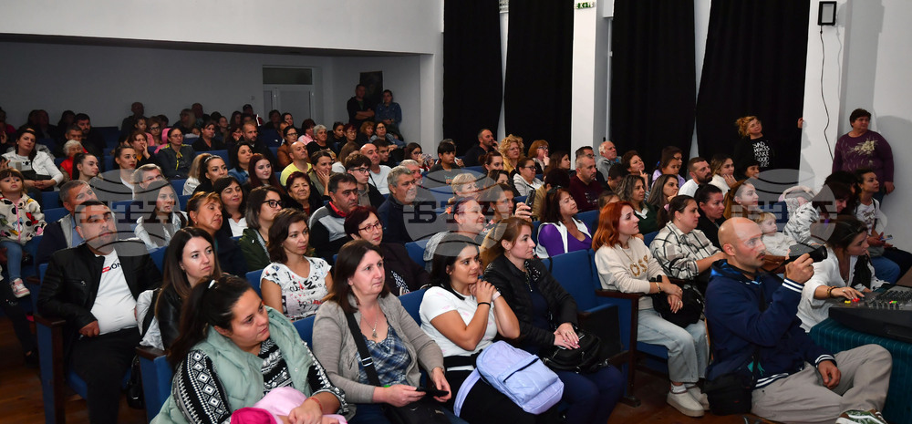 Село Свещари - школа "Фортисимо" - юбилеен спектакъл