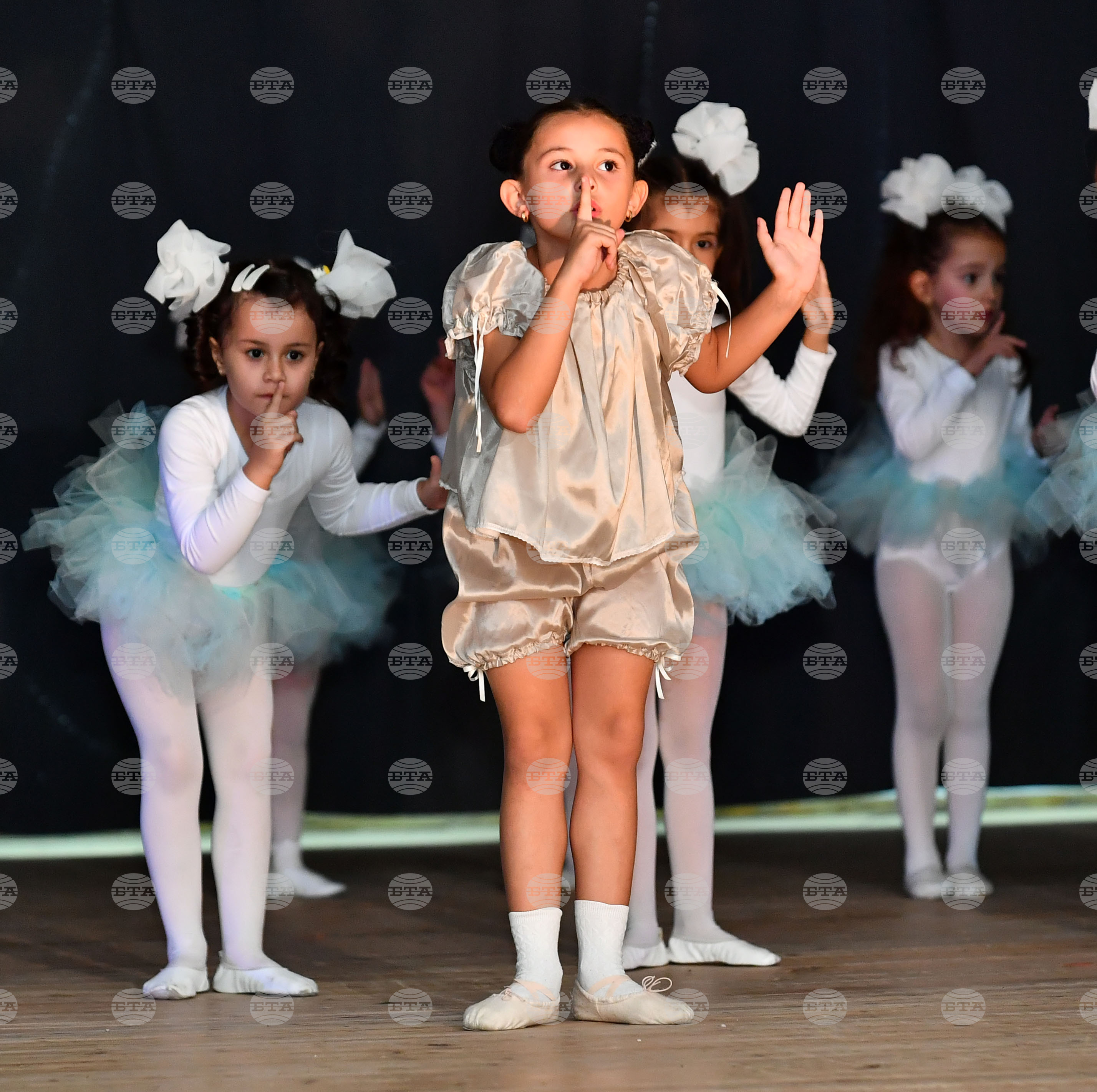 Село Свещари - школа "Фортисимо" - юбилеен спектакъл