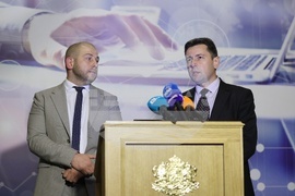 Михаил Стойнов - Ангел Петров - брифинг