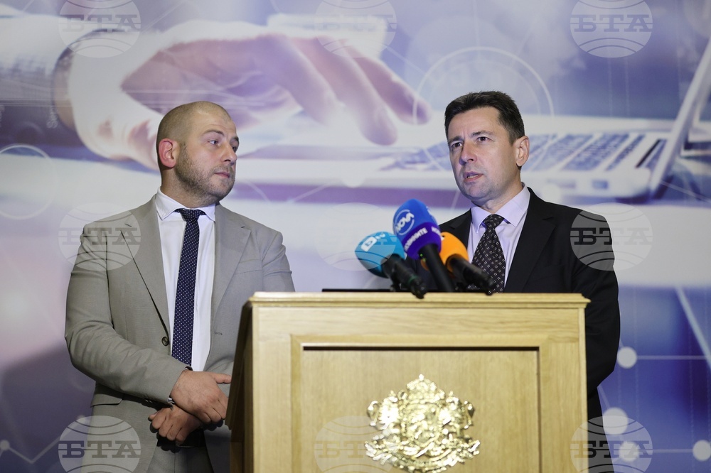 Михаил Стойнов - Ангел Петров - брифинг
