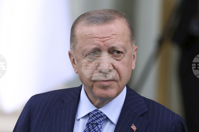 Ердоган отрече твърдения, че САЩ са предложили на Мадуро изгнание в Турция