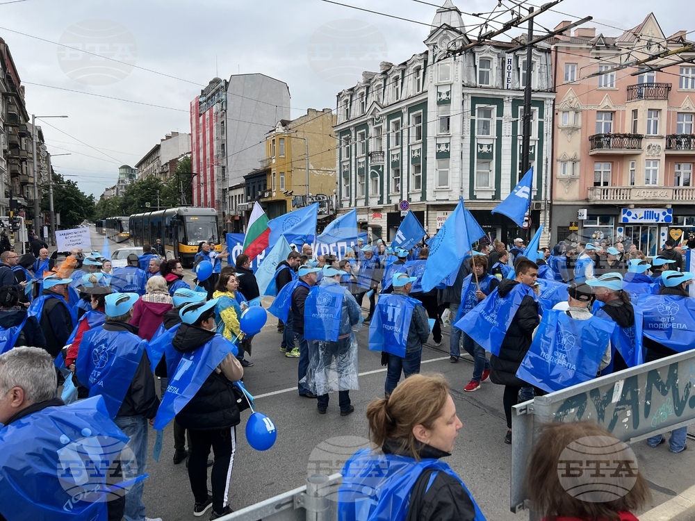 Протестиращи от транспортните синдикати блокираха пл. “Лъвов мост”