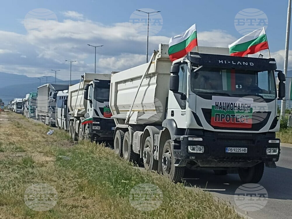 Камиони се събират на бул. "Асеновградско шосе" при входа за Пловдив