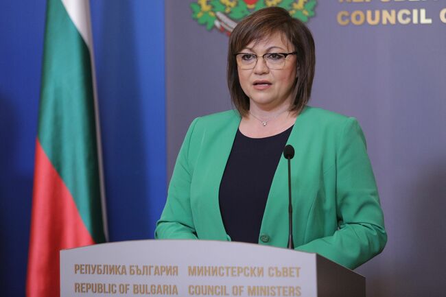 Заставаме пред вас обединени за решаване на най-важните въпроси за държавата – инфлация, цени и доходи, заяви вицепремиерът Нинова