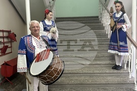 Украйна  - село Камчик (Заря) - българска общност