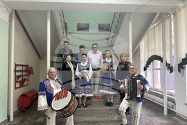 Украйна  - село Камчик (Заря) - българска общност