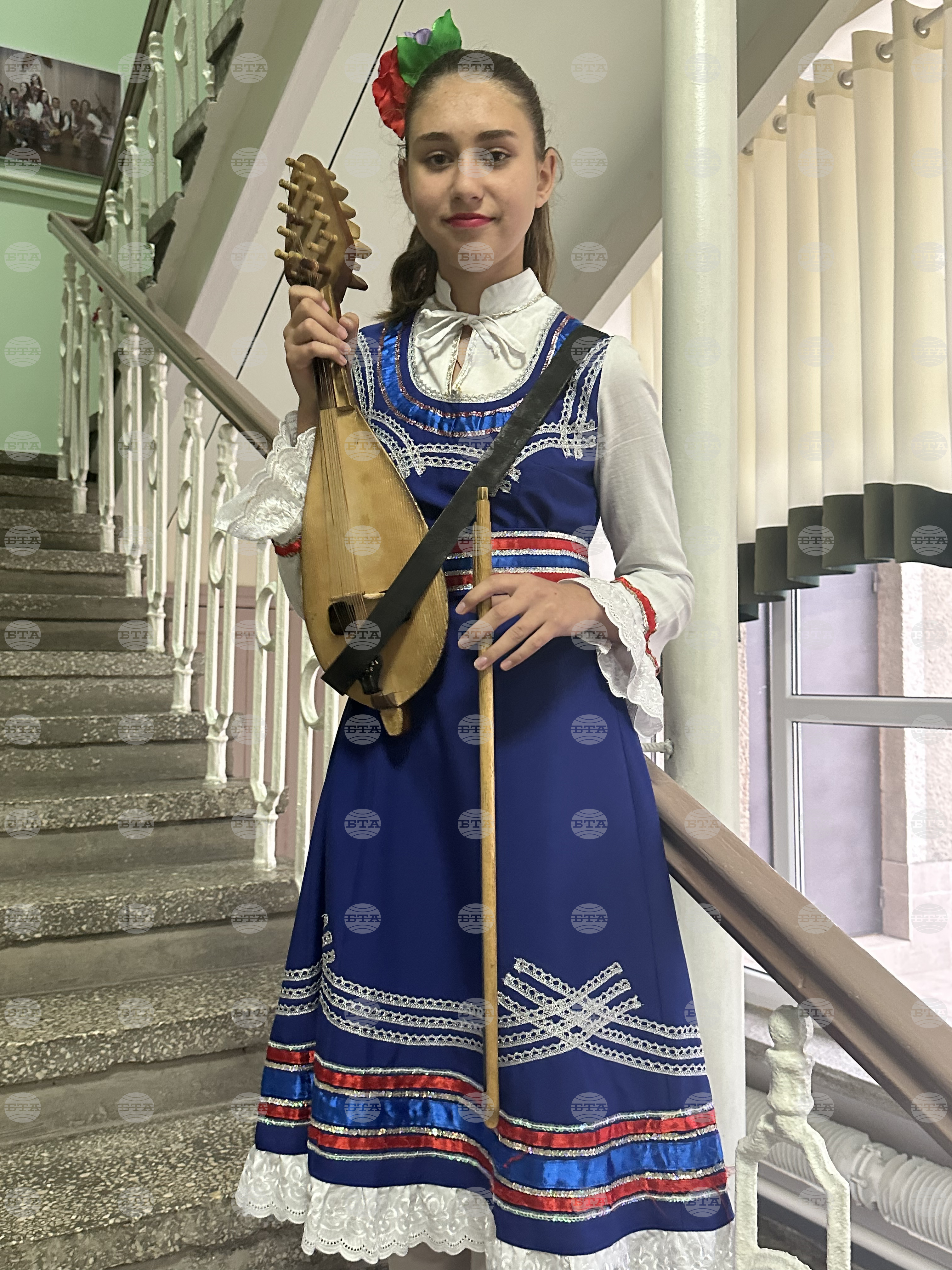Украйна - село Камчик (Заря) - българска общност