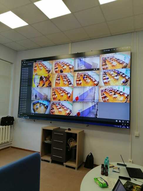 Зрелостниците търсиха скръбта и утехата в Дебеляновия спомен