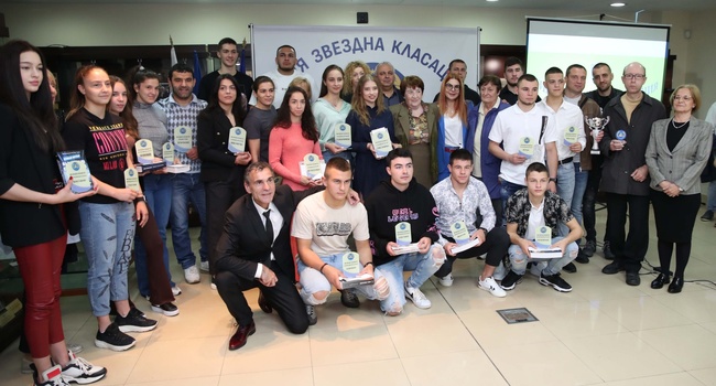 Зам.-министър Иванова награди големите победители в “Синя звездна класация 2021”