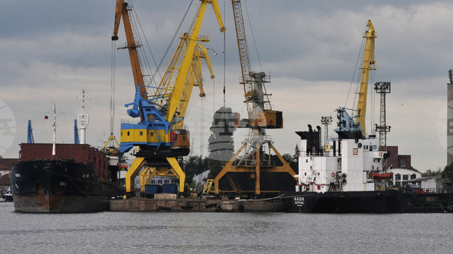 Дефицитът в общата външна търговия на България се задълбочава през февруари, сочат предварителни данни на НСИ