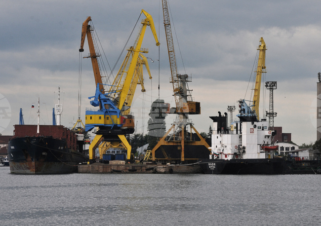През последните няколко години САЩ заемат сравнително неголям, но устойчив дял във външната търговия на България, коментираха за БТА от икономическото министерство