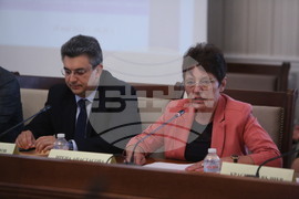 Парламент - комисия по образованието и науката