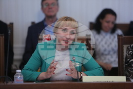 Парламент - комисия по образованието и науката