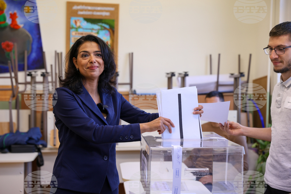 Ваня Григорова - гласуване - местни избори 2023