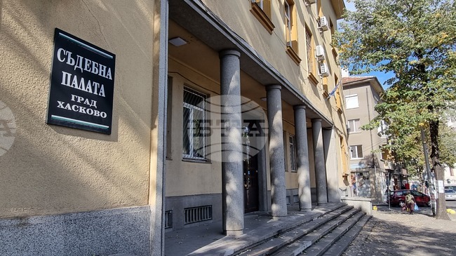Окръжният съд в Хасково намали глобите на баща и син, наказани за нападение над екип журналисти