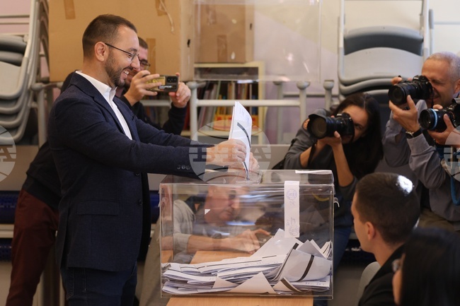 Антон Хекимян - гласуване - местни избори 2023