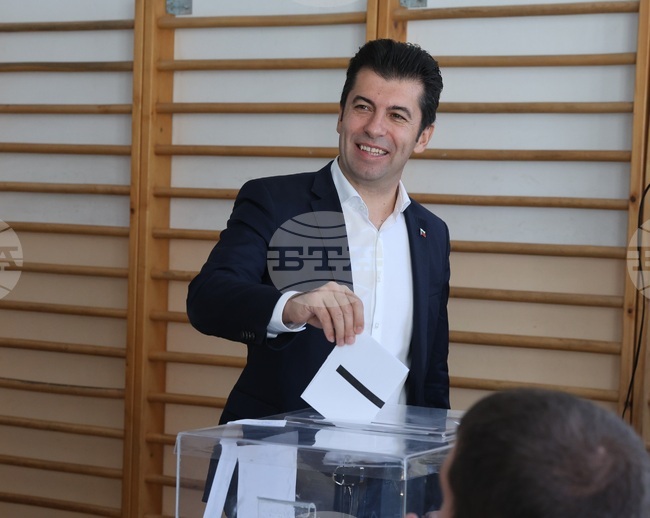 Кирил Петков - гласуване - местни избори 2023