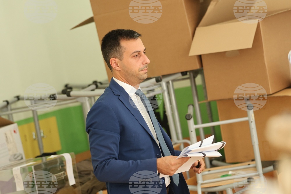 Деян Николов - гласуване - местни избори 2023