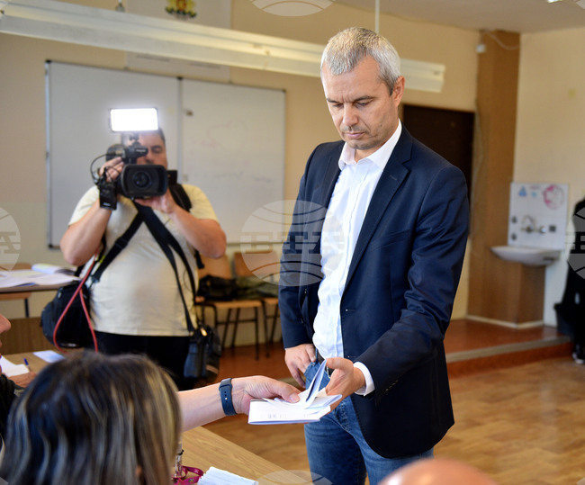 Варна - Костадин Костадинов - гласуване - местни избори 2023