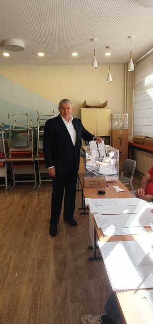 Председателят на СДС Румен Христов даде своя вот за кмет, общинска листа и районен кмет