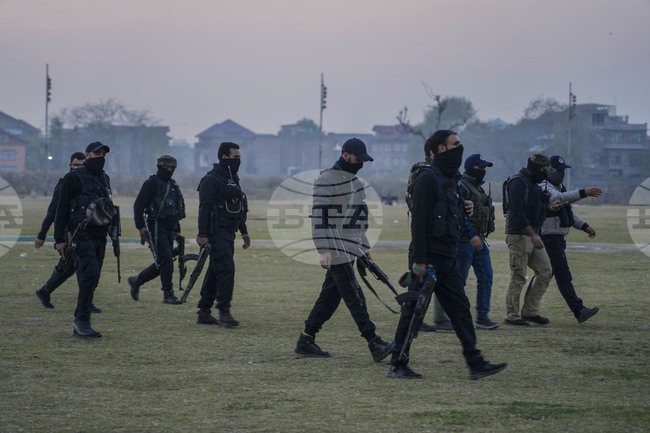 ПТИ: Индийски наркотрафикант, издирван с червена бюлетина на Интерпол, бе екстрадиран от Обединените арабски емирства 
