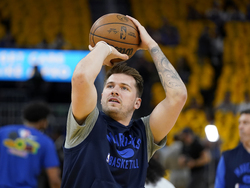 Mavericks Warriors Basketball