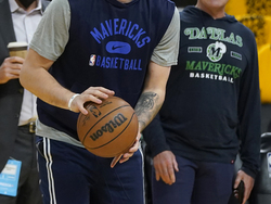 Mavericks Warriors Basketball