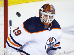 Oilers Flames Hockey