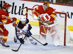 Oilers Flames Hockey