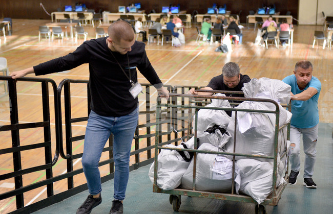 Варна - местни избори 2023 - обработка на изборни книжа