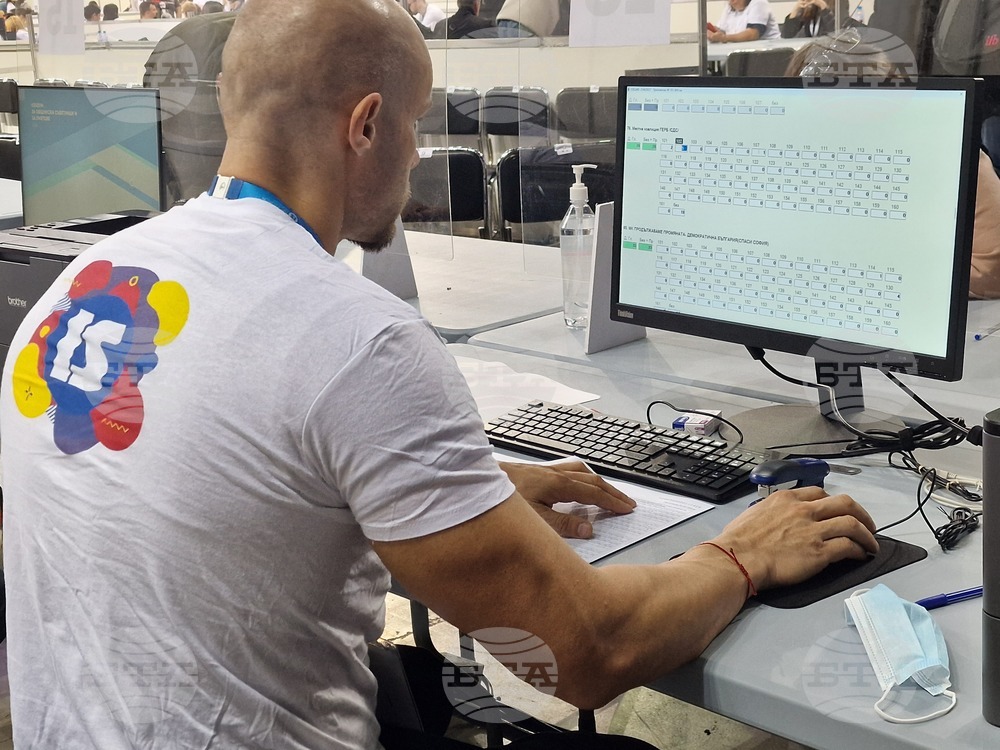 Местни избори 2023 - бюлетини -преброяване - Арена София