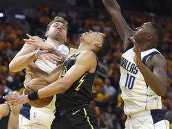 Mavericks Warriors Basketball