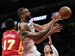Timberwolves Hawks Basketball
