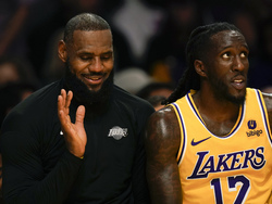 Magic Lakers Basketball