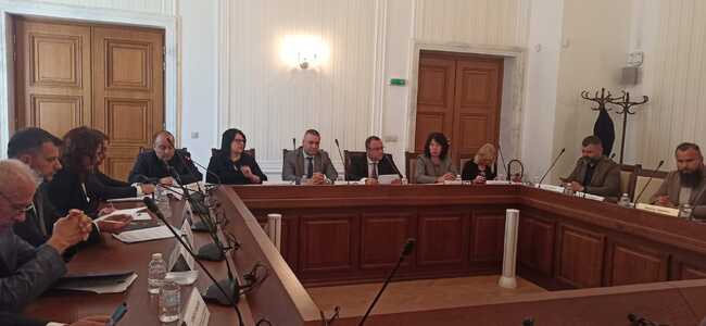 Министър Иван Иванов: Не очакваме загуба на европейски средства за земеделие