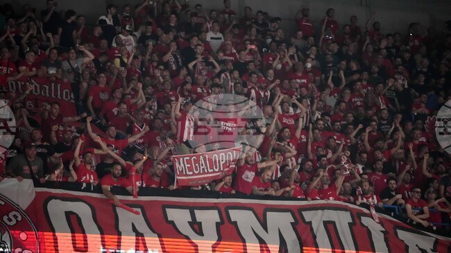 Баскетболистът на Олимпиакос Кийнан Еванс се контузи отново след само две минути игра срещу Жалгирис