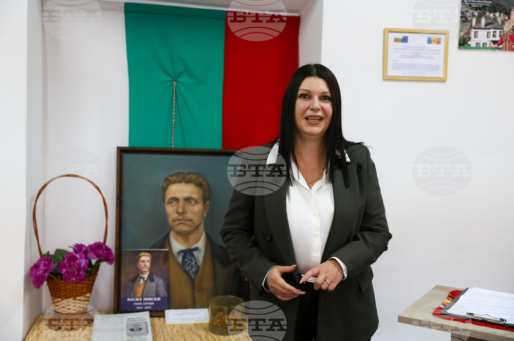 Молдова - Илияна Йотова - Българския теоретичен лицей „Васил Левски“ - посещение