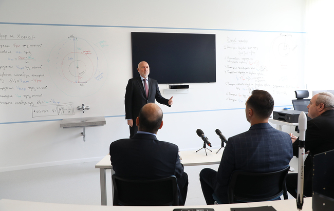 Министърът на отбраната Тодор Тагарев: Подкрепяме иновативни високотехнологични решения в областта на космическите изследвания