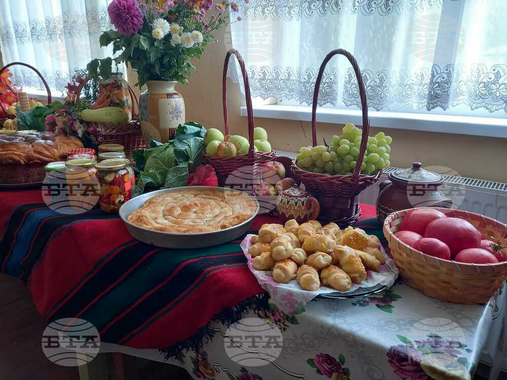 За пета поредна година в самоковското село Ковачевци се проведе празник на виното и туршията