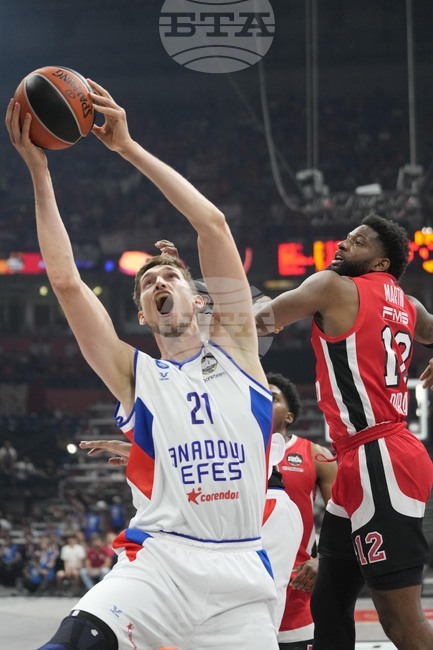 Шампионът в баскетболната Евролига Панатинайкос подписа с центъра Тибор Плайс