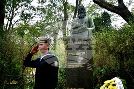 Варна - Ден на народните будители - отбелязване